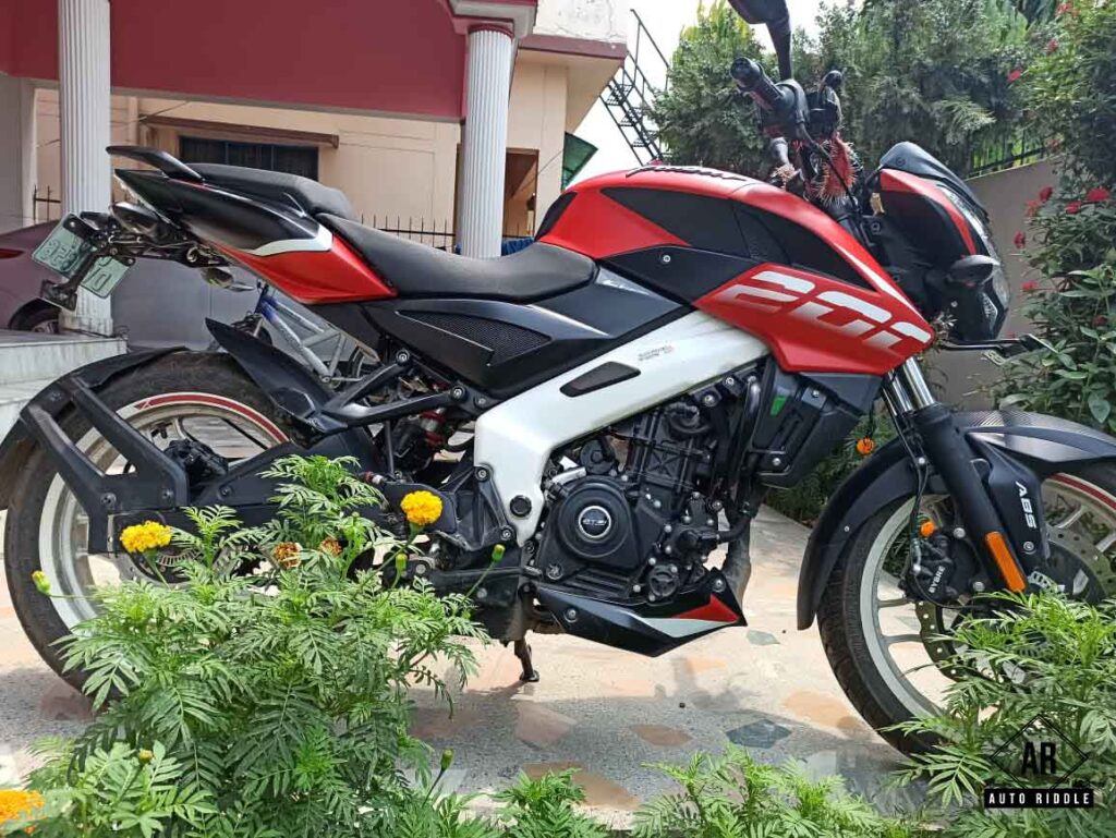 pulsar ns 200 bs6 on road price