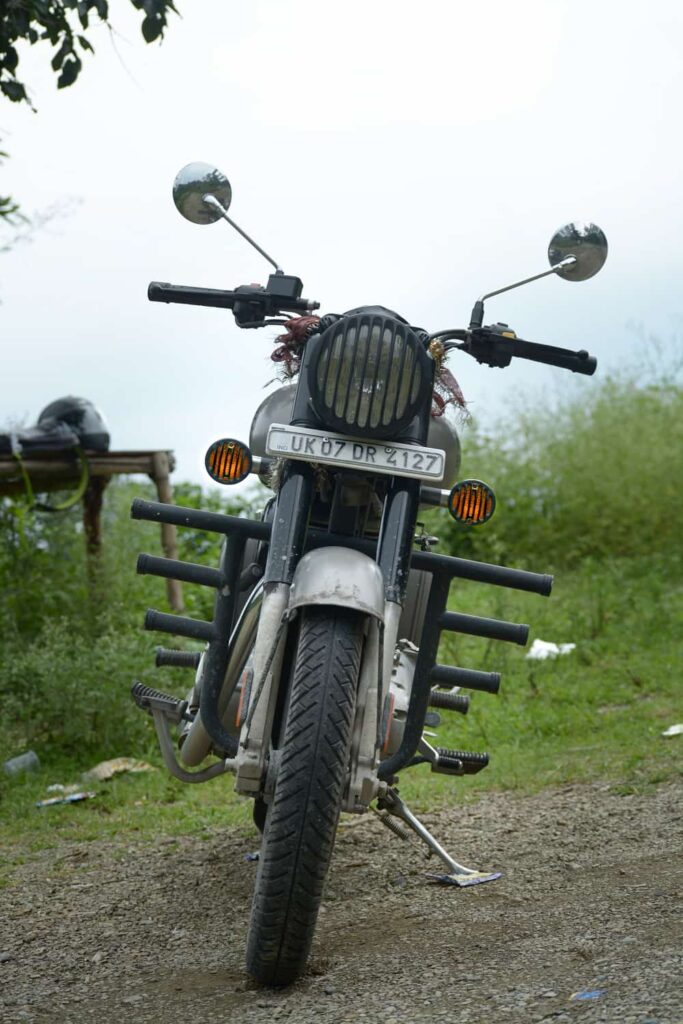 Royal Enfield Classic 350 Gunmetal Grey Front Looks