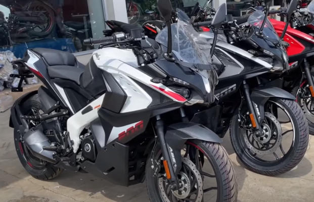 Bajaj Pulsar RS200